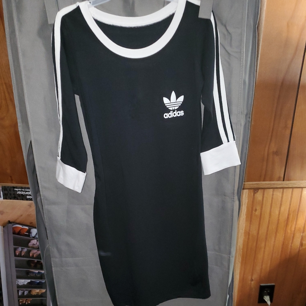 Quarter sleeve addidas dress
